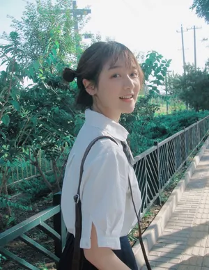 凌美仕轻甜少女风写真图片