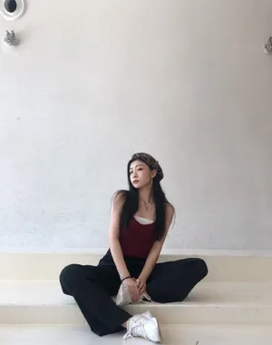 王承渲红色吊带元气日常照片_2