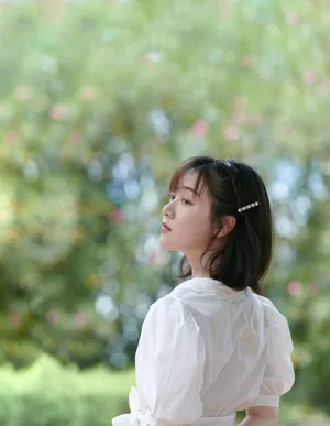 凌美仕白裙性感甜美写真图片