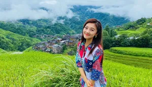 王小玮印花衬衫浅笑清新靓丽美照图片_5