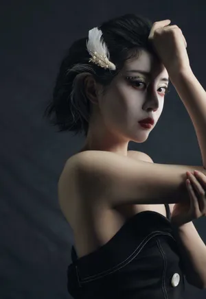 李溪芮性感冷艳写真图片_5