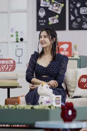 杨子姗脏辫造型清爽率性写真图片_5