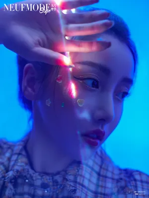 姜贞羽朦胧光影性感写真图片_7