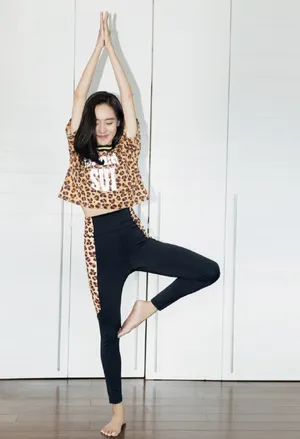 王智性感撩人健身写真图片_5