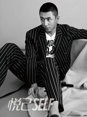 黄景瑜平头造型帅气写真图片