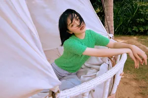 阚清子绿色毛衣慵懒休闲写真图片_2