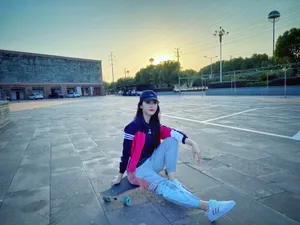 宣璐休闲运动装写真图片