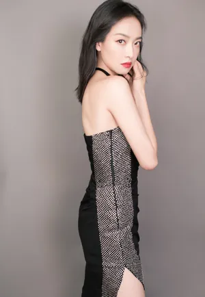 宋茜开叉礼服裙性感写真图片_3