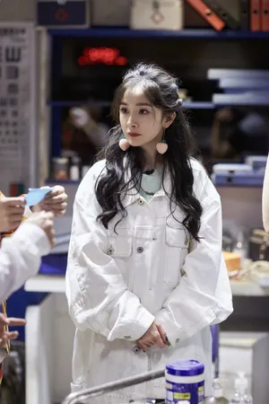 杨幂《密室大逃脱2》收官剧照图片_2
