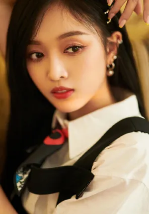 吴宣仪甜美学院风写真图片_3