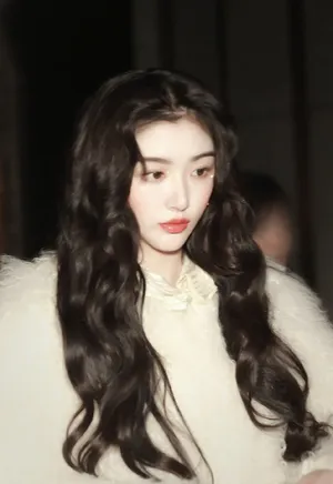 孔雪儿水滴妆容大片写真图片_3