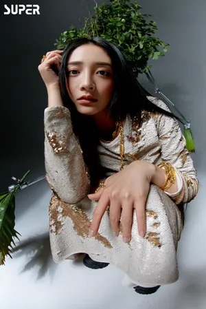 周洁琼暗黑风写真图片