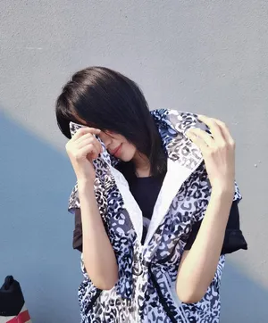 田原性感优雅写真图片_2