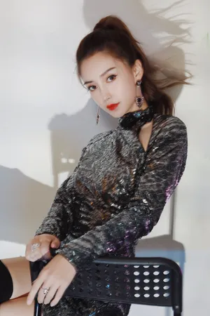 angelababy亮片裙酷飒超A写真图片_4