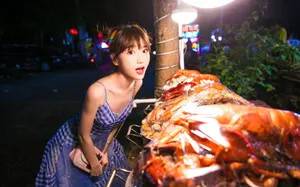 毛晓彤吊带裙甜美街拍图片_6