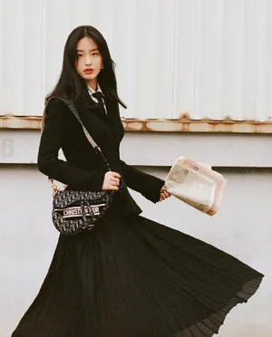 杨采钰精致优雅街拍大片写真图片_5