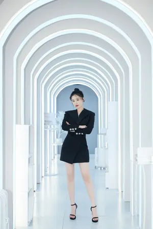 阚清子西装裙时尚写真图片