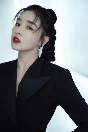 阚清子西装裙时尚写真图片_3