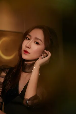 娄艺潇黑纱裙魅力写真图片