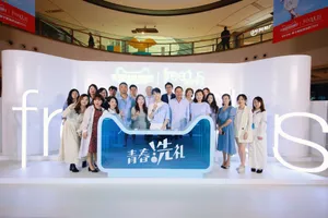 陈立农清新简洁帅气活动照图片_8