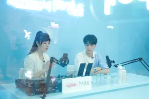 陈立农清新简洁帅气活动照图片_9