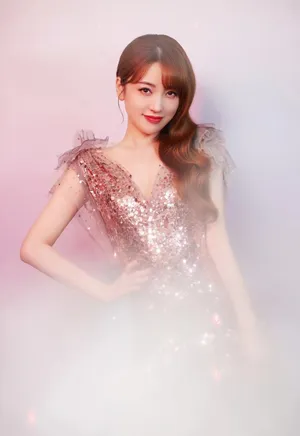 金莎粉色亮片长裙梦幻甜美十足写真图片_7