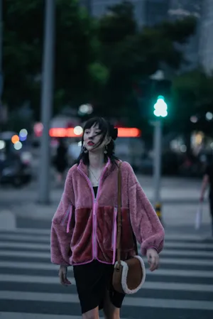 王悦伊粉嫩甜美写真图片