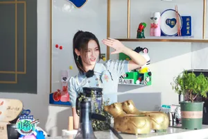 杨超越《中餐厅第四季》第八期剧照图片_2