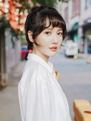 李墨之纯白甜美养眼写真图片