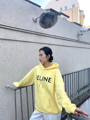 周雨彤黄色卫衣生活照图片_5