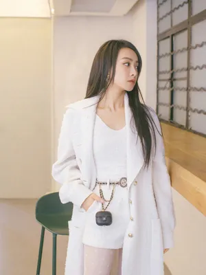宋茜长发白衣甜美写真图片_3