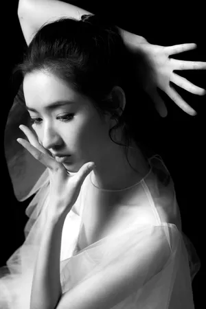 王玉雯薄纱裙气质写真图片_5