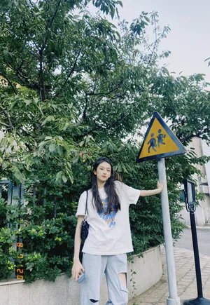 魏一休闲风甜美街拍照图片_6
