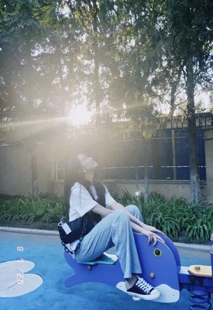 魏一休闲风甜美街拍照图片_9