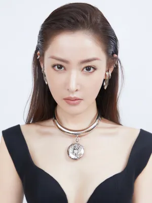 张天爱性感冷艳写真图片_5