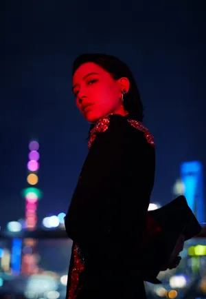 李斯丹妮酷飒夜拍写真图片_5