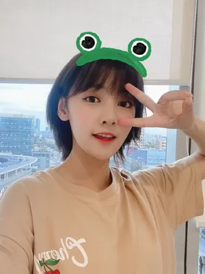 赵粤私服俏丽自拍照图片