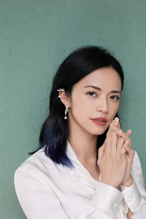 姚晨白衫性感靓丽写真图片_5