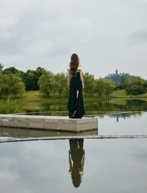 angelababy格纹抹胸性感写真_7