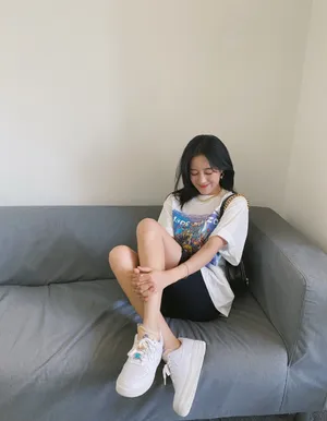 王梓薇甜美养眼自拍图片_3