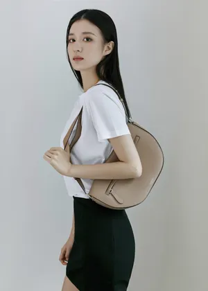 王楚然时尚简约秋日写真图片