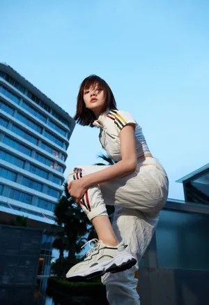 任敏清爽运动少女写真图片