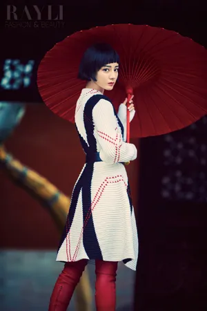 迪丽热巴短发造型魅力写真图片_10