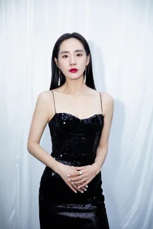王智吊带长裙优雅魅力写真图片_4