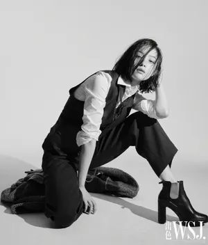 倪妮短发西装利落酷美写真图片_2
