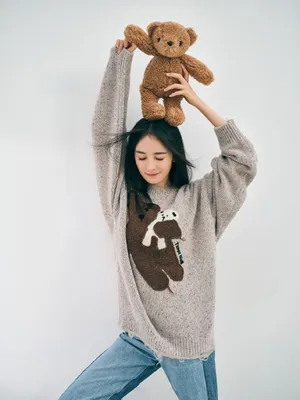 杨幂泰迪熊毛衣慵懒私服写真图片_3