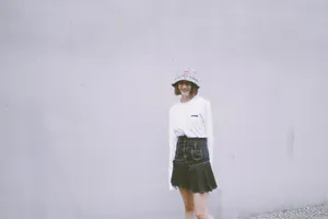乃万生活照图片