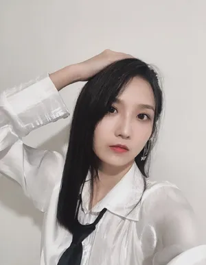 刘力菲甜美养眼自拍图片_4
