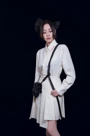 张靓颖牛奶百褶裙甜美写真图片_9