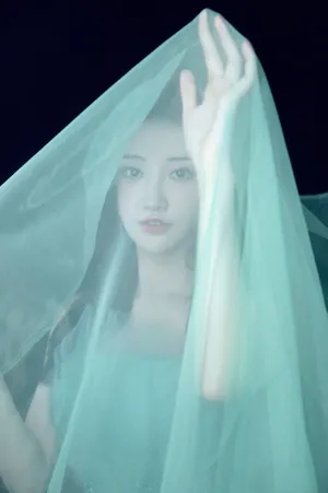 景甜蓝色纱裙朦胧性感写真图片_8